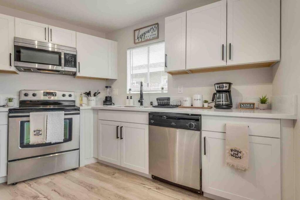 Cozy Home! 16 Min Away From Strip And Fremont Las Vegas Esterno foto